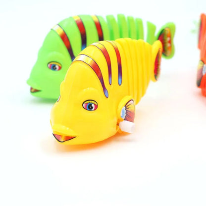 Jouets de poissons en plastique à remonter et à secouer